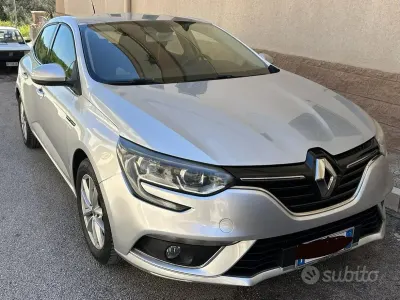 Usata Renault Mégane 110 CV (80 kW) 2017 Grigio Berlina