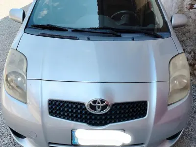 Usata Toyota Yaris Sol 87 CV (63 kW) 2007 Grigio Utilitaria
