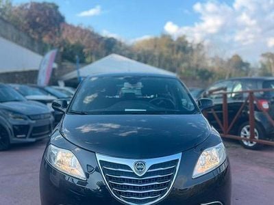 Usata Lancia Ypsilon S 95 CV (69 kW) 2015 Nero Utilitaria