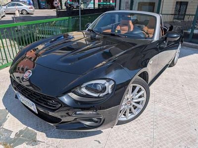 Usata Fiat 124 Spider Lusso 140 CV (102 kW) 2018 Nero Cabrio