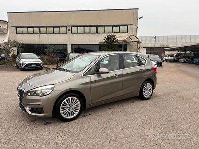 Usata BMW 216 Luxury Line 116 CV (85 kW) 2015 Grigio Station wagon