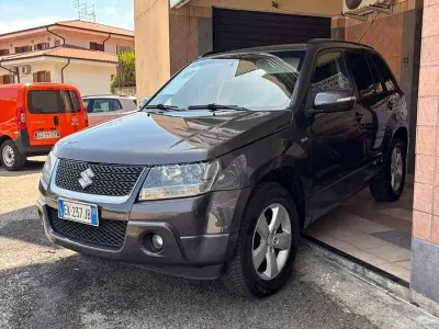 Usata Suzuki Grand Vitara 129 CV (94 kW) 2011 Grigio SUV