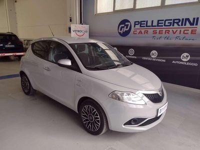 Usata Lancia Ypsilon 69 CV (50 kW) 2017 Grigio Utilitaria