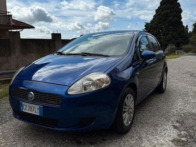Usata Fiat Grande Punto 75 CV (55 kW) 2005 Blu Utilitaria