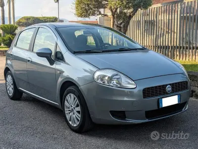 Usata Fiat Grande Punto 65 CV (47 kW) 2007 Grigio Utilitaria