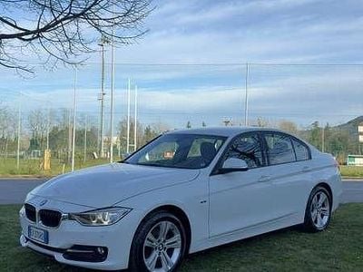 Usata BMW 316 Sport Line 116 CV (85 kW) 2015 Bianco Berlina