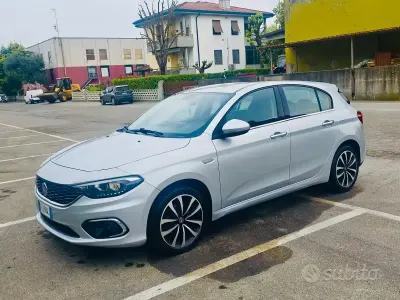 Usata Fiat Tipo 120 CV (88 kW) 2017 Grigio Berlina