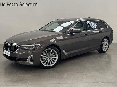 Usata BMW 530 Luxury Line 249 CV (183 kW) 2022 Alvit grey metallizzato Station wagon