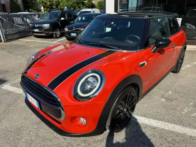 Usata Mini Cooper D Hype 116 CV (85 kW) 2018 Tetto nero Utilitaria