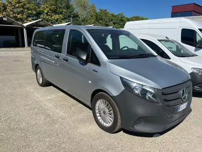 Usata Mercedes e-Vito 69 kW (95 CV) 2024 Grigio Furgone
