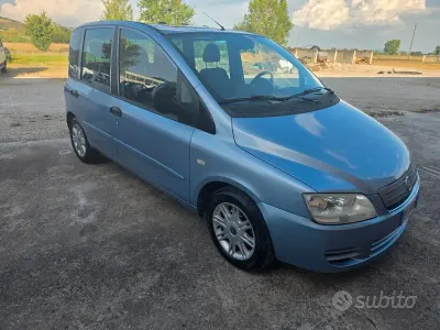 Usata Fiat Multipla Dynamic 120 CV (88 kW) 2009 Bluazzurro Monovolume
