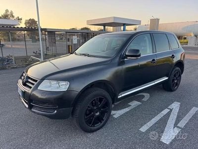 Usata VW Touareg R 174 CV (127 kW) 2005 Nero SUV
