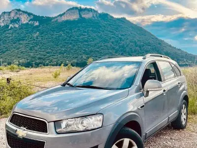 Usata Chevrolet Captiva 163 CV (119 kW) 2011 Grigio SUV