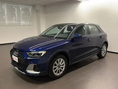 Usata Audi A1 Business 110 CV (80 kW) 2023 Blu SUV