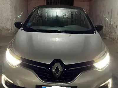 Usata Renault Captur 90 CV (66 kW) 2018 Bianco SUV