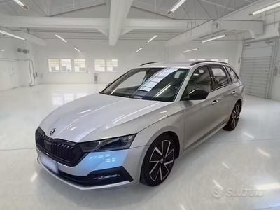 Usata Skoda Octavia Executive 150 CV (110 kW) 2022 Grigio Station wagon