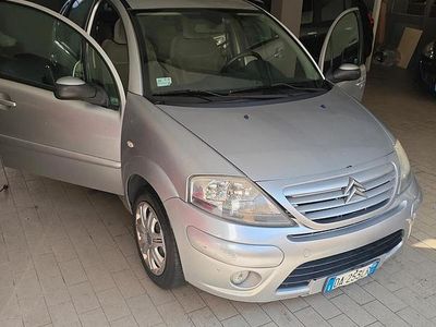 Usata Citroën C2 Exclusive 73 CV (53 kW) 2006 Grigio Utilitaria