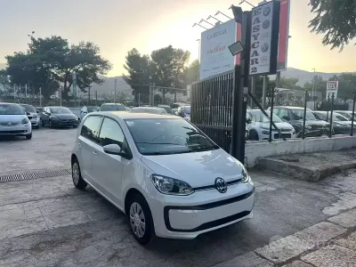 Usata VW up! Move 75 CV (55 kW) 2017 Bianco Utilitaria