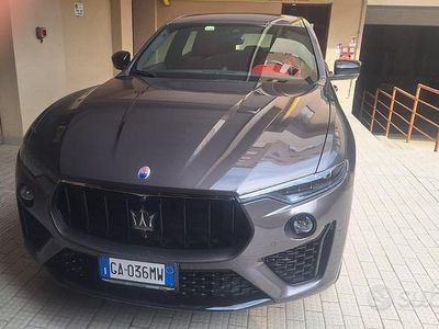Usata Maserati Levante 250 CV (183 kW) 2020 Grigio SUV