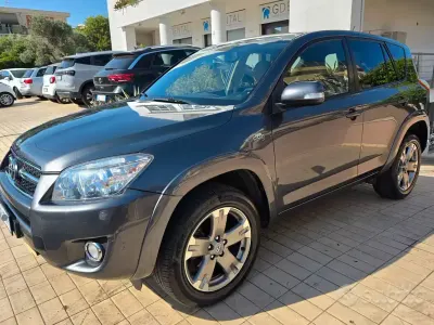 Usata Toyota RAV4 Luxury 150 CV (110 kW) 2009 Grigio SUV