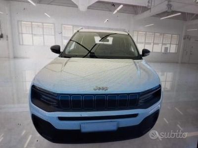Begagnad Jeep Avenger Longitude 101 HK (74 kW) 2025 Vit SUV