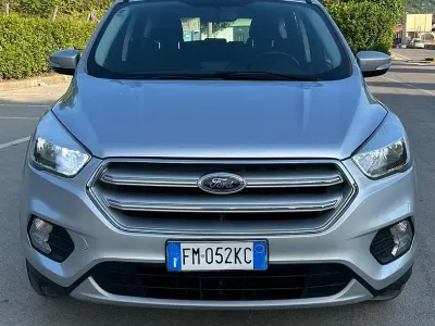 Usata Ford Kuga ST-Line 120 CV (88 kW) 2017 Grigio SUV