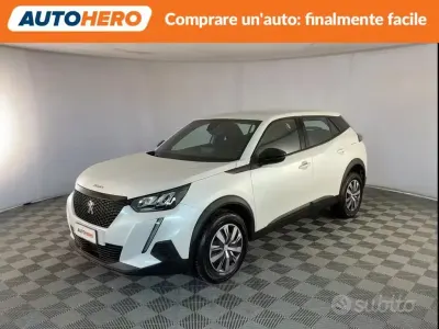 Usata Peugeot 2008 Active 101 CV (74 kW) 2023 Bianco SUV