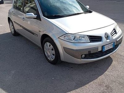 Grigio Usata 2006 Renault Mégane II Berlina | 2000 €