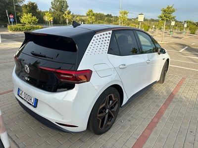 usata VW ID3 Tech Bicolor cerchi 19 pompa di calore tetto panoramico