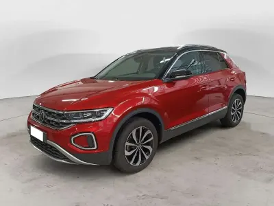 Usata VW T-Roc Style 150 CV (110 kW) 2023 Rosso SUV