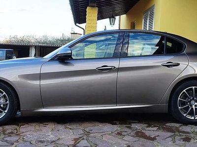 Usata Alfa Romeo Giulia Super 150 CV (110 kW) 2017 Berlina