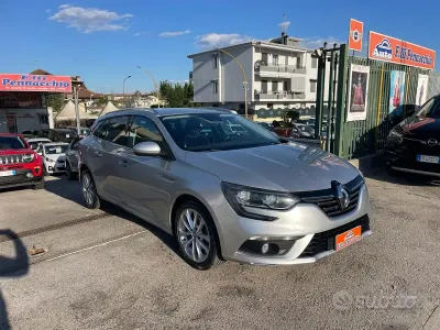 Usata Renault Mégane IV 110 CV (80 kW) 2017 Grigio Berlina