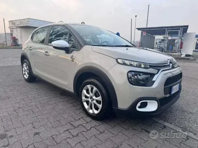 Używany Citroën C3 PureTech 83 KM (61 kW) 2023 Szary Hatchback