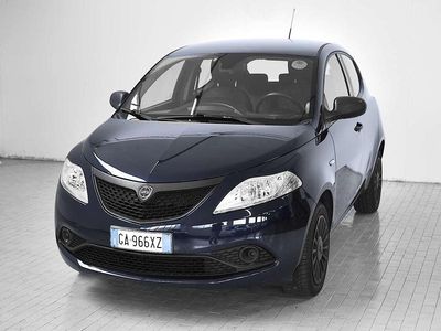 Usata Lancia Ypsilon Gold 69 CV (50 kW) 2020 Argento Utilitaria
