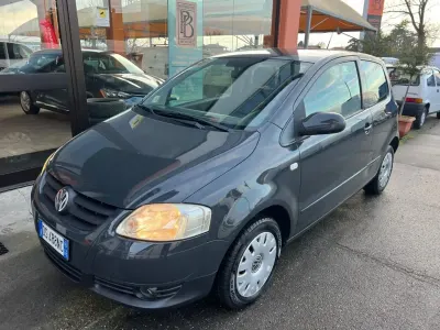 Usata VW Fox 54 CV (39 kW) 2008 Gray Utilitaria