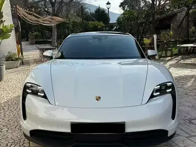 Usata Porsche Taycan Performance Package 350 kW (476 CV) 2021 Berlina