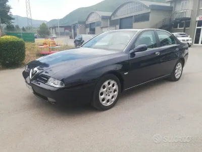 Usata Alfa Romeo 166 136 CV (100 kW) 1998 Bluazzurro Berlina