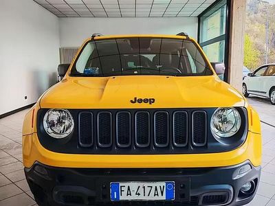 Usata Jeep Renegade Trailhawk 170 CV (125 kW) 2015 Giallo SUV