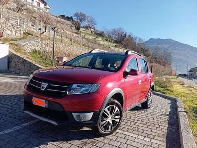 Usata Dacia Sandero Stepway 90 CV (66 kW) 2013 Rosso Berlina