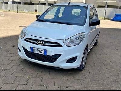 Usata Hyundai i10 66 CV (48 kW) 2012 Bianco Utilitaria