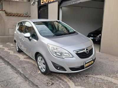 Usata Opel Meriva 95 CV (69 kW) 2011 Grigio Monovolume