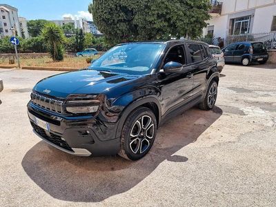 Usado Jeep Avenger Summit 101 HP (74 kW) 2023 Preto SUV