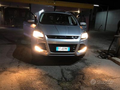 Usata Ford Kuga 150 CV (110 kW) 2014 Grigio SUV