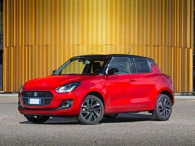 Rosso Usata 2023 Suzuki Swift Berlina | 15.900 € (Buon prezzo)
