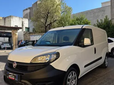 Usata Fiat Doblò 105 CV (77 kW) 2020 Bianco Monovolume