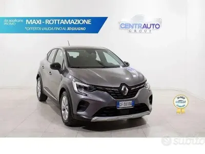 Usata Renault Captur Business 95 CV (69 kW) 2021 Grigio SUV
