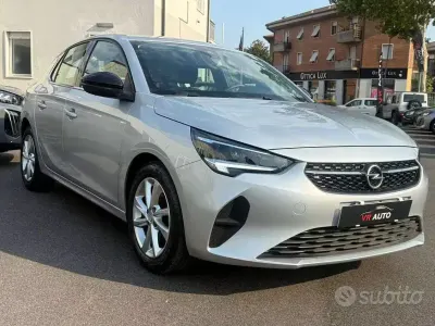 Usata Opel Corsa Elegance 101 CV (74 kW) 2023 Argento Utilitaria