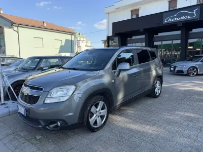 Usata Chevrolet Orlando LTZ 141 CV (103 kW) 2011 Grigio Monovolume