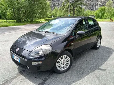 Usata Fiat Grande Punto Dynamic 77 CV (56 kW) 2009 Utilitaria