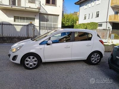 Usata Opel Corsa 726 CV (533 kW) 2011 Utilitaria